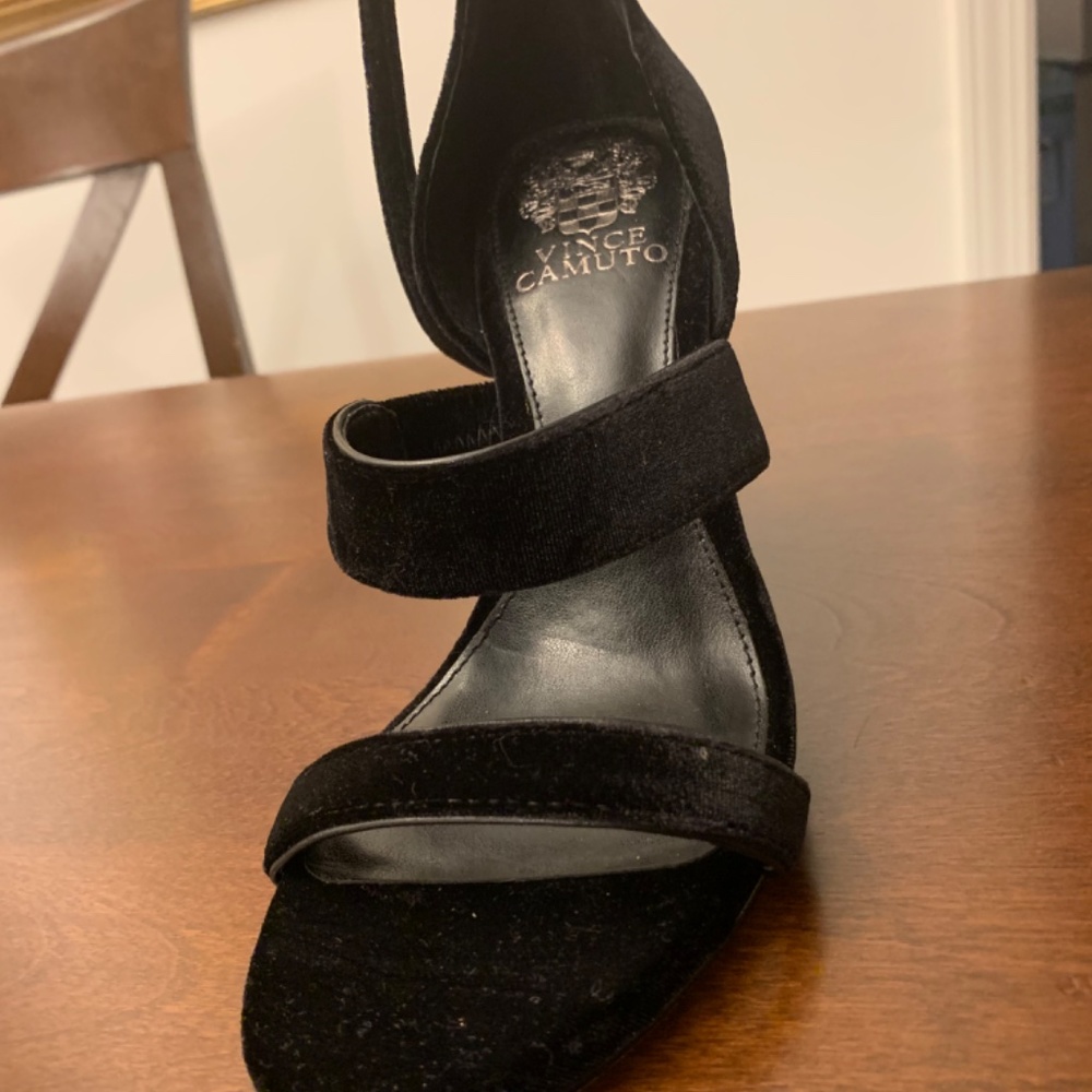 Vince Camuto suede open toe sandals - Picture 5 of 6